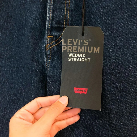 RARE Levi's Wedgie Straight Gold Chain Denim Jeans - Picture 6 of 13